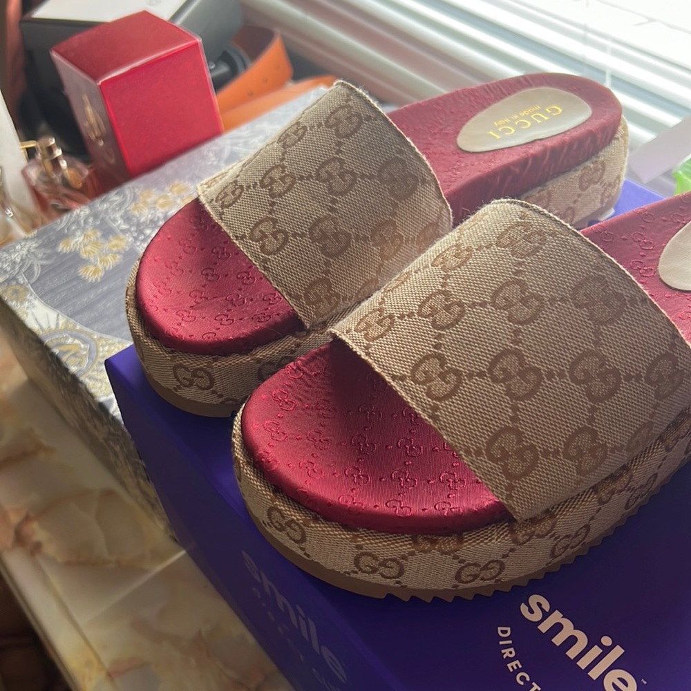 Platform sandals size 39